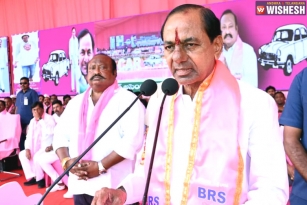 KCR slams Congress for their comments on Dharani