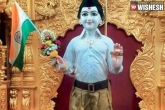 Surat, authorities, temple authorities dress up lord idol in rss uniform, Swaminarayan temple