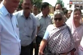 MP minister, Mehdele controversy news, mp minister kicks kid for begging her rs 1, Begging