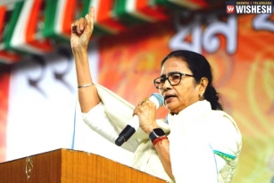 Mamata Banerjee has a shock for Congress