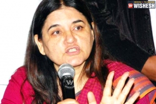 Maneka Gandhi: Trolling women online is violence