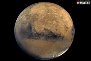 Study says Mars water is still trapped underground