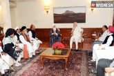 Muslim leaders, Prime Minister, modi met muslim leaders and assures full support, Assures