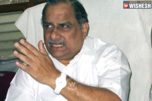 Mudragada to Hold Padayatra from Ravulapalem, Petition Filed at HC