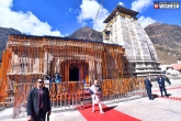 Kedarnath Visit, Kedarnath Visit, pm modi offers prayers at kedarnath shrine, Kedarnath