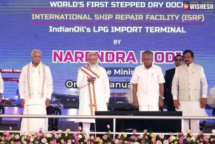 Narendra Modi launches various projects in Kerala