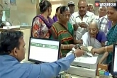 Note Ban, Heeraben Modi, pm modi s mother visits bank to exchange banned notes, Note ban