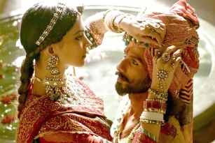 Padmaavat Movie Review, Rating, Story, Cast &amp; Crew