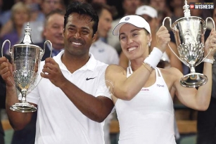 Paes-Hingis unbeaten at Wimbledon