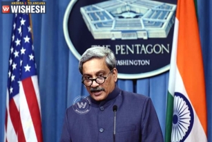 Small percentage&rsquo; instigated by Pakistan holding majority to ransom in Kashmir - Parrikar