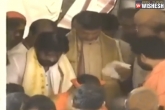 Chandra Babu, Chandra Babu in Nambur, chandra babu and pawan kalyan on one stage skips talking to each other, Talking