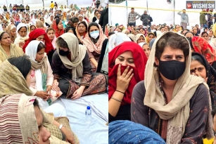 Priyanka Gandhi Meets UP Farmer&#039;s Family Who Died In Republic Day Violence