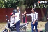 Traffic Constable, Traffic Constable, road rage in delhi woman and a constable exchanged a brick fight, Road rage