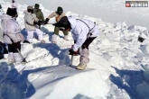 Siachen Avalanche rescue team, Siachen Avalanche for tourists, siachen avalanche four soldiers and two civilians killed, Soldier