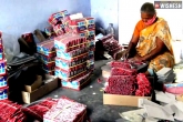 Sivakasi fireworks news, Sivakasi fireworks, sivakasi factories to lose rs 800 cr after diwali firecracker ban, Crisis