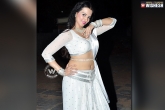 hot, hot, spicy stuff saloni, Saloni