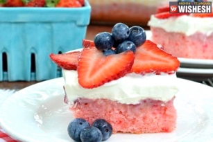 Strawberry Cheesecake Poke Cake Recipe