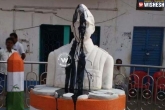 Coal Tar, Netaji, miscreants damage smear coal tar on netaji s statue in wb, Bose
