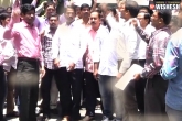 Telangana, Secretariate, unhappy telangana employees stage protest at ts secreteriat, Telangana employees