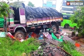 truck, Road accident, three killed as truck hits hut in hyderabad, Truck
