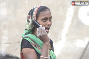 UP Village Bans Women From Using Mobile Phones In Public