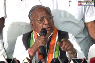 KCR Lured Singareni Men With Money, Liquor : V Hanumantha Rao