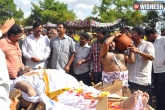Dasari Death, Dasari Death, veteran filmmaker s funeral at his farm house, Dasari narayana
