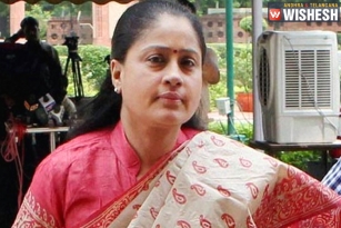 Vijayashanti Turns Star Campaigner Of Congress