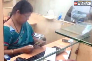 Truth Behind &lsquo;World&rsquo;s Fastest Bank Cashier&rsquo; Video
