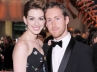 Relationship, engaged, anne hathaway adam shulman engaged, Anne hathaway