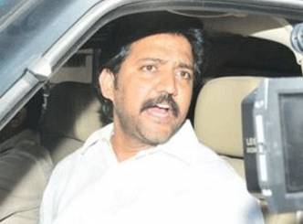 YSR Cong welcomes Vallabhaneni to join the party