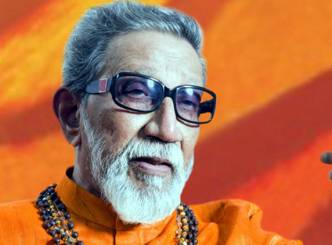 Hyderabad people pay tributes to Thackeray