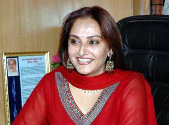 Jayaprada keen to enter state politics, wants to serve the people