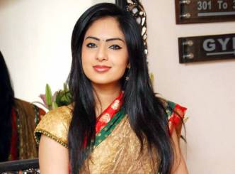 &#039;Puli&#039;s heroine bags another offer...