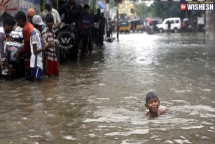 Chennai rains: Rains continue, no transport, contributions