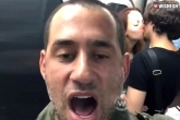 viral videos, romance, man goes crazy watching couple kissing, Crazy