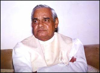 Congress uses Vajpayee&#039;s image