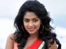 amala paul naayak, naayak movie release, amala paul gets appreciation for her looks and role in nayak, Naayak movie stills