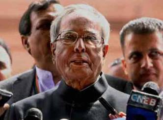  Pranab Mukherjee Seeks support from Trinamool Congress MPs