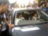 Shiv Sena, Bal thackeray, raj thackeray spotted driving uddav thackeray home, Lilavati hospital