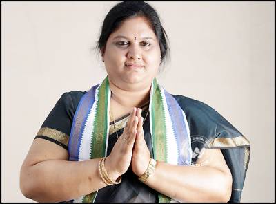 YSRCP complain on MP Geetha