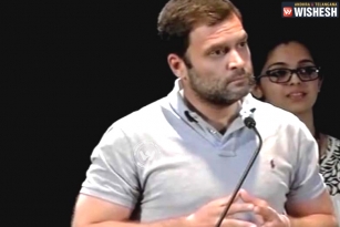 Rahul Gandhi insulted, after girls supported Modi