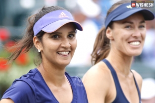 Sania Mirza and Martina Hingis as world champions