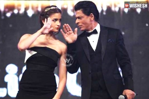 Alia Bhatt showers love on Shah Rukh Khan