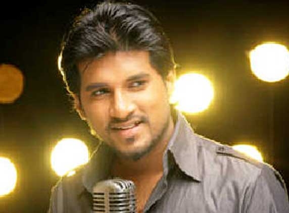 Star singer's son, aspiring to become a star hero...