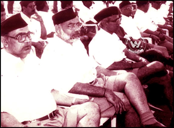 Indian Cinderella, Modi wasn't always like this