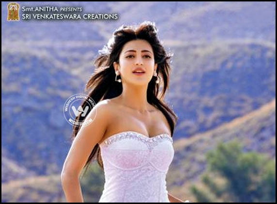 Shruti Hassan gives all credit to Samantha