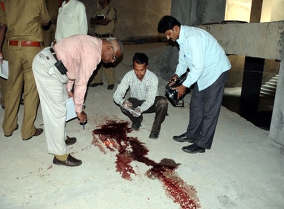 Hyderabad murder: Burglars kill aged woman