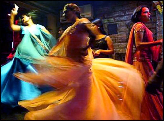 Mumbai dance bars reopens