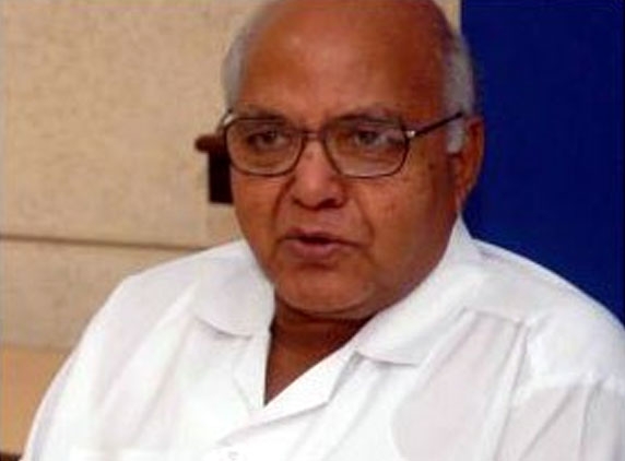 SC warns Ramoji, dismisses petition